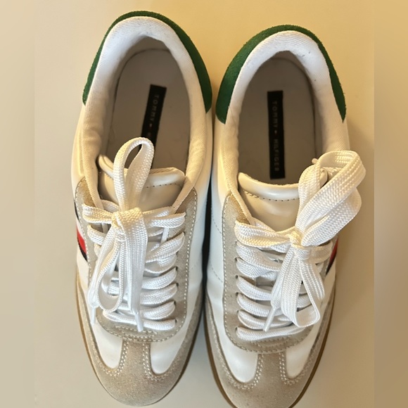 Tommy Hilfiger Women's Latzi Sneaker - Picture 6 of 9